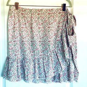 New with tags Lulus wrap skirt